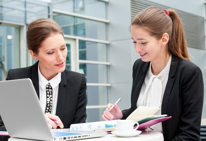 Duración promedio de una beca: tiempo de empleo de un becario