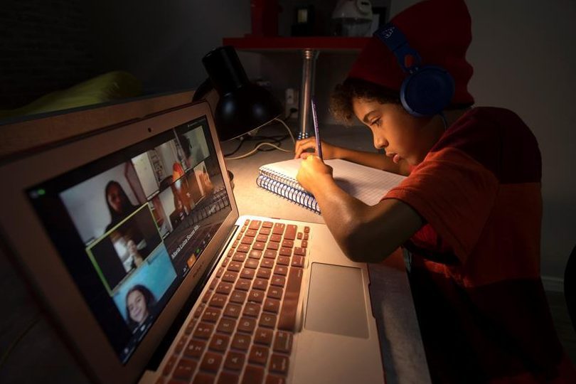 Guía completa sobre cómo estudiar la secundaria en línea con la SEP