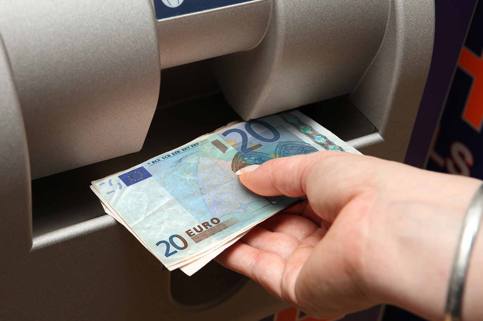 Depósito de dinero en cuenta bancaria: ¿Cuánto recibiré en enero?