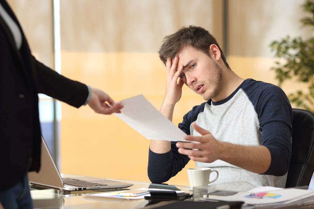 Cómo despedir a un becario de forma profesional y respetuosa