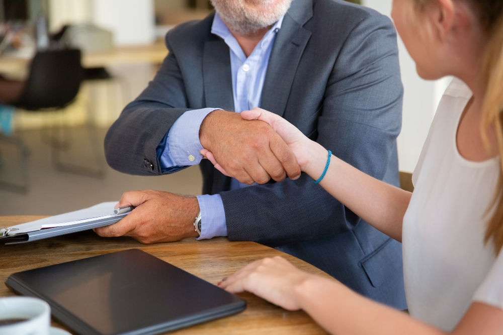 como puedo contactar a los intermediarios de gnp