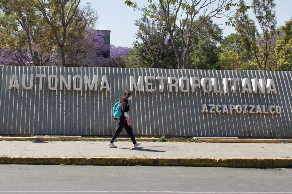 como puedo obtener una beca en la uam azcapotzalco