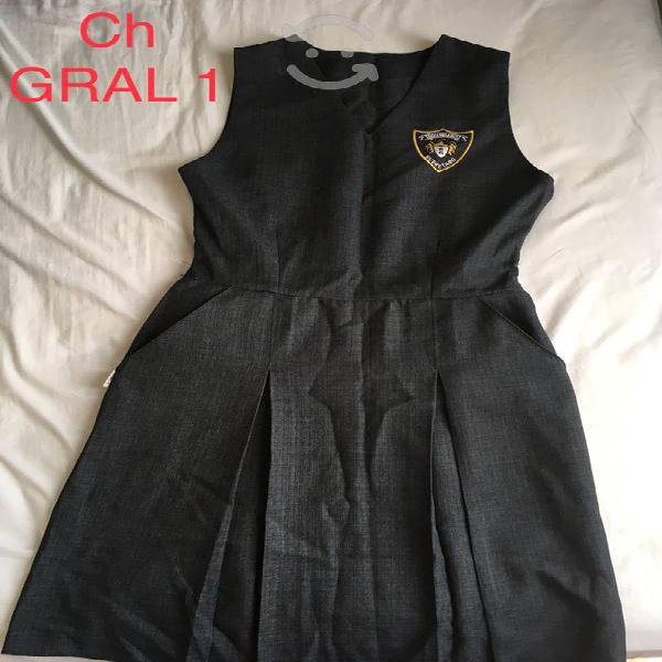 Compra tu uniforme de secundaria verde aquí