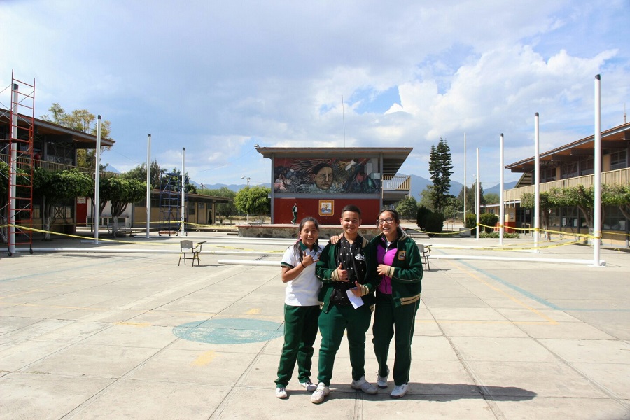 cual es la direccion y telefono de la escuela secundaria benito juarez