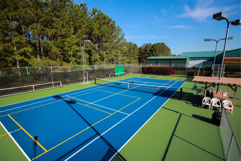cuales son las instalaciones y servicios de la unidad deportiva santa margarita