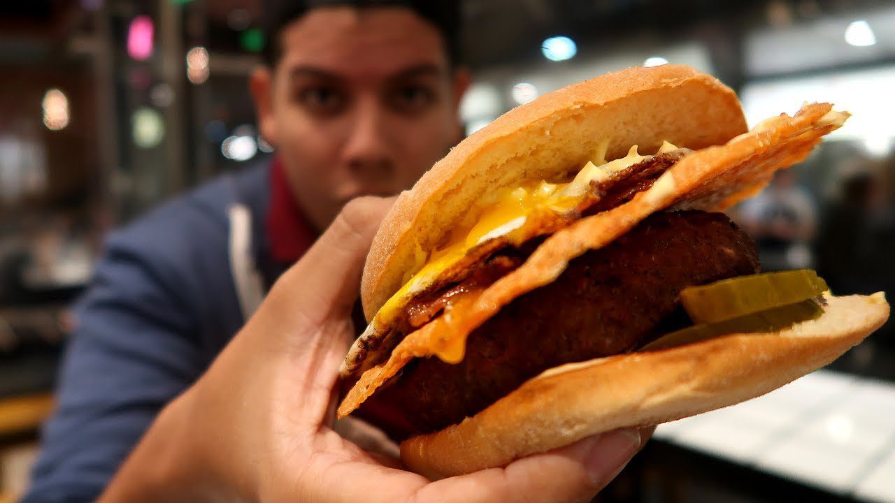 ¿Cuánto cuesta una hamburguesa en Argentina?