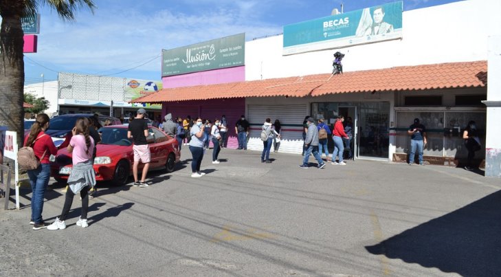 donde puedo encontrar las oficinas de becas benito juarez en puebla