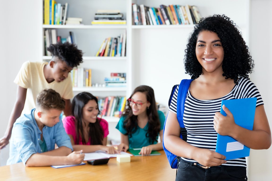 Becas universitarias de la SEP: requisitos y beneficios