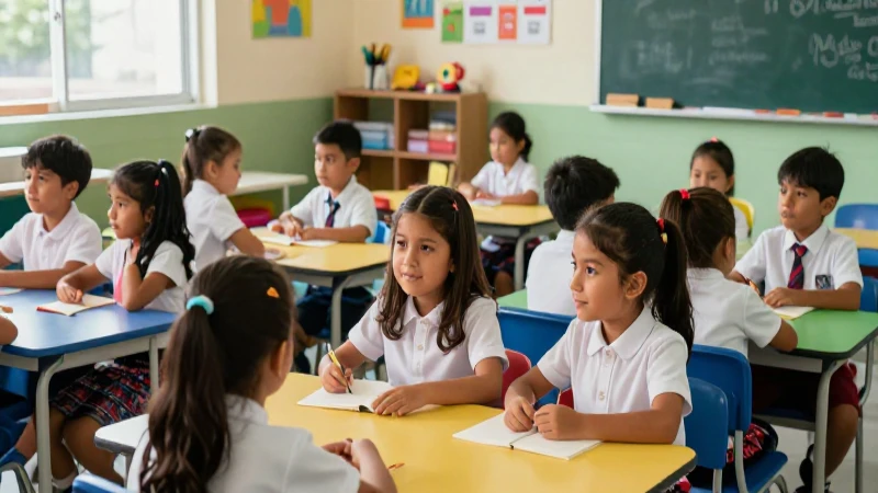 Niños mexicanos uniformados en aula moderna