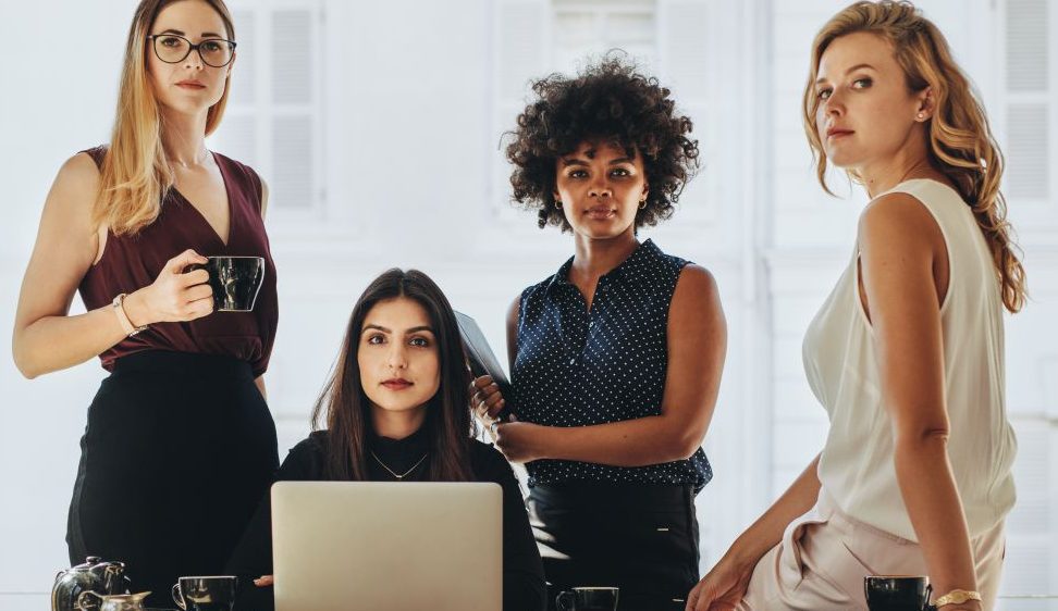 Opciones y oportunidades de carreras para mujeres en la actualidad
