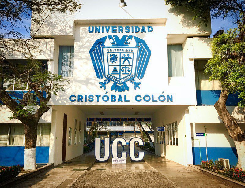 Opciones de carreras en la Universidad Cristóbal Colón en Veracruz