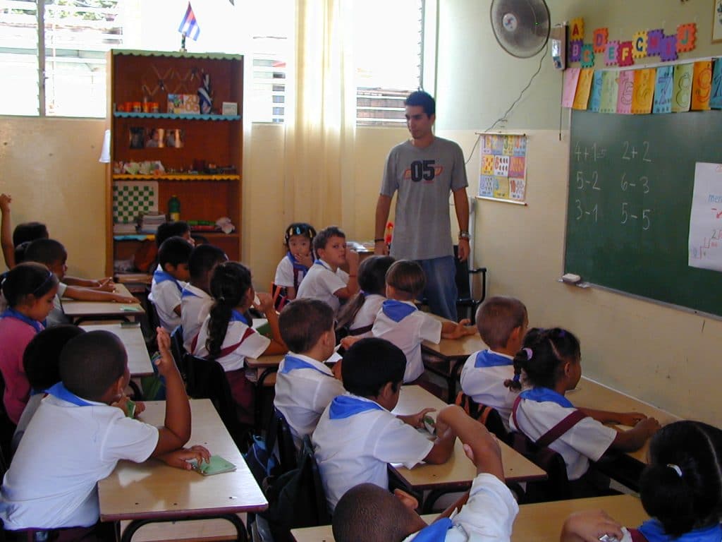Profesionales que enseñan en la educación primaria