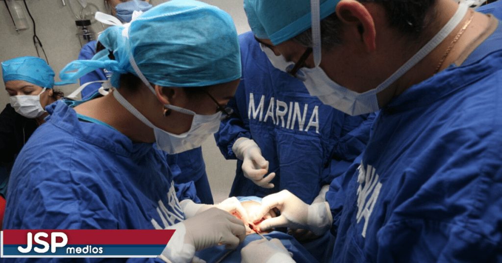 Salario y beneficios de una enfermera de la Marina