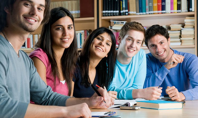 Universidades con bienestar estudiantil: una experiencia satisfactoria